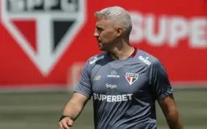 Crespo admite insatisfação com má fase no São Paulo: 'Pior momento da história'
