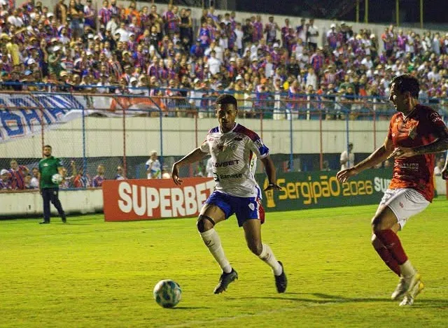 Sergipe derrota Itabaiana Sergipano