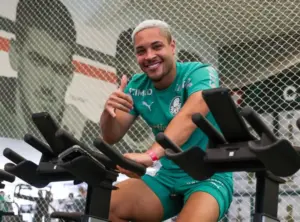 Vitor Roque é tido como o jogador mais valioso fora da Europa: R$ 535 milhões