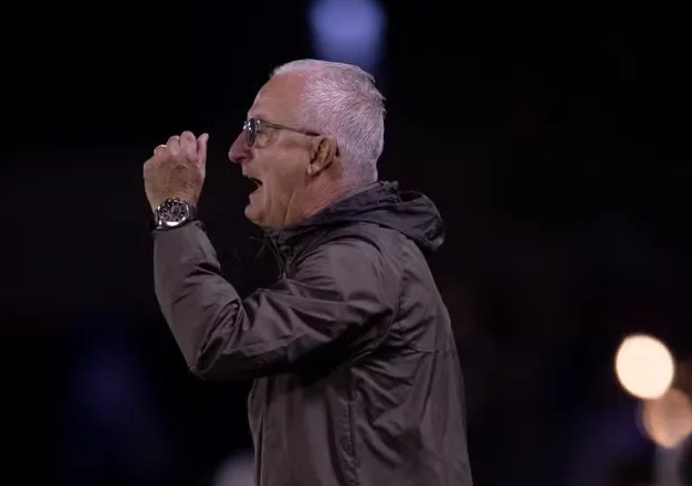 Dorival confirma interesse do Corinthians em Alisson: 'Grande jogador'