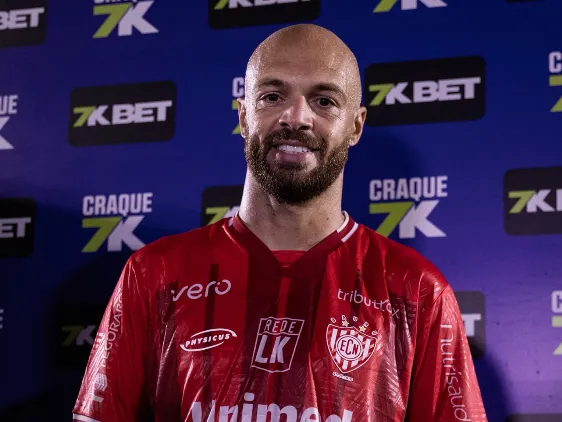 Carlão brilha no Noroeste, marca o gol decisivo e é eleito Craque do Jogo