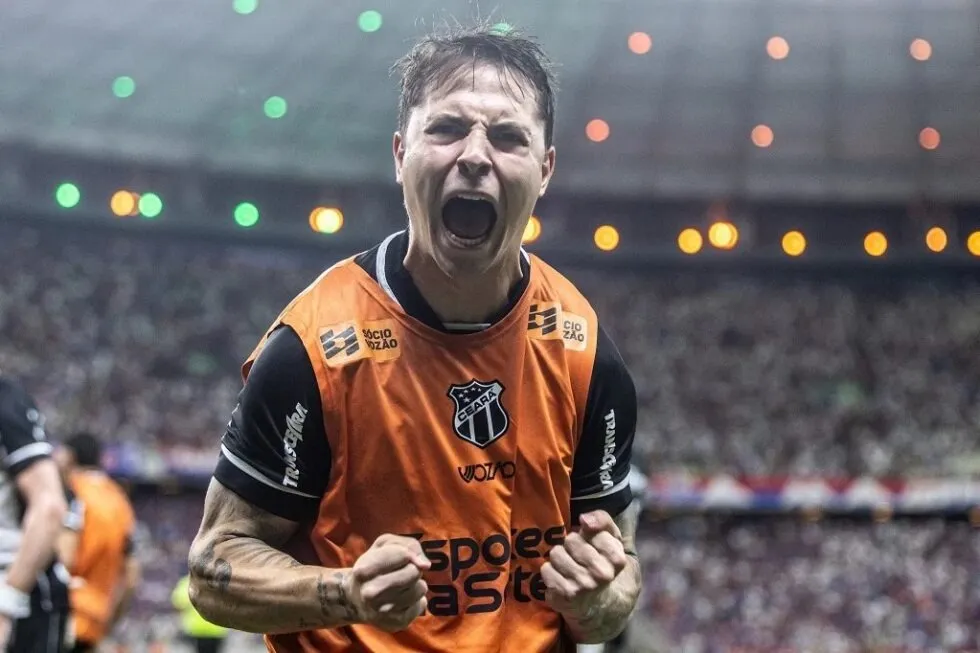 Ceará garante permanência de volante ex-Ponte Preta (Foto: Felipe Santos/Ceará SC)