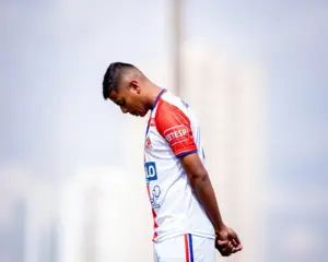 Zagueiro do Penapolense marca primeiro gol como profissional