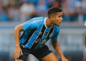Com gol de bicicleta de Gustavo Martins, em 2025 o Grêmio eliminou o Juventude no Gauchão