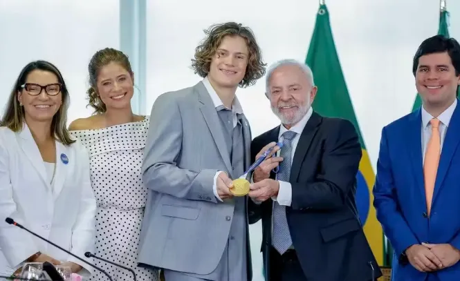 Lula recebe Lucas Braathen e diz: 