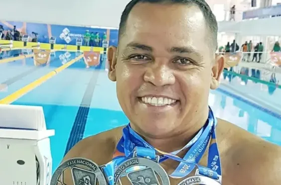 Adriano Atleta Luto Para Olimpiadas