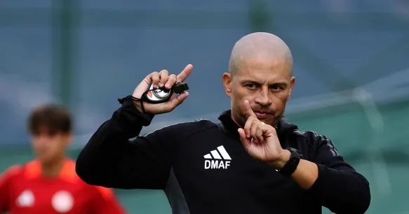 Cruzeiro chegou a avaliar Alex para o comando técnico em 2024