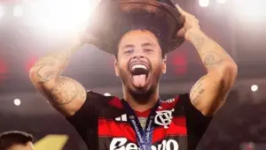 Vasco tenta Allan, mas custo impede negociação com Flamengo