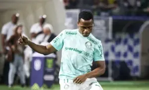 Palmeiras aposta em versatilidade de Arias para o Choque-Rei