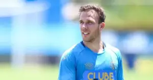 Grêmio aguarda retorno de Arthur para duelo contra o Santos