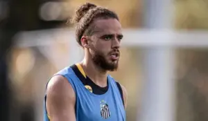 Santos empresta Brahimi ao Estrela da Amadora após falta de espaço