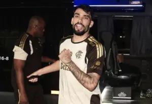 Paquetá tem estreia tímida no Flamengo e perde gol incrível na Supercopa Rei