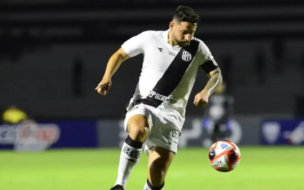 Brigatti explica dívida da Ponte Preta com Elvis, mas minimiza ausência