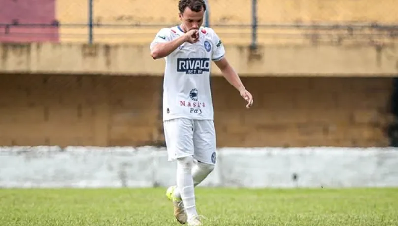 Théo Lanza, atacante do jacareí - Foto: Reprodução/Instagram @theolanzaa