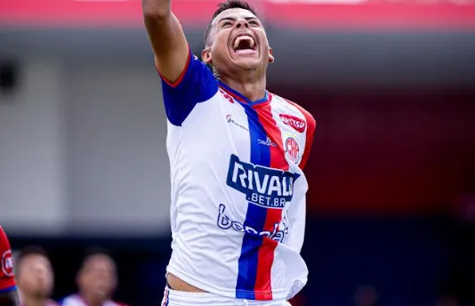 Primeiro gol como profissional - Foto: Divulgação/Penapolense