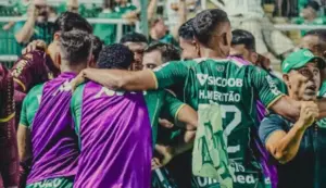 Chapecoense 3 x 3 Coritiba - Chape empata no fim e mantém invencibilidade