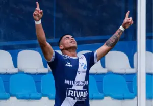 Romarinho se torna o maior artilheiro do Taubaté na década