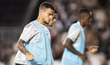 Vasco: Douglas Luiz defende legado de Coutinho após despedida