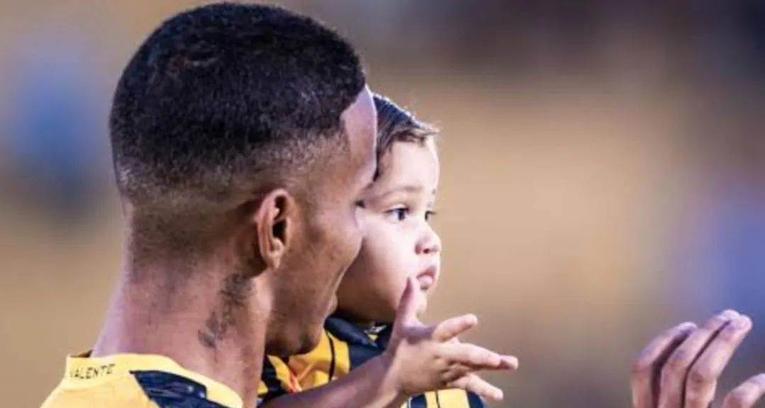 Zagueiro Dantas salva gol do Santos e faz história no Novorizontino