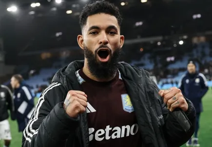 DouglasLuiz AstonVilla Coutinho Vasco