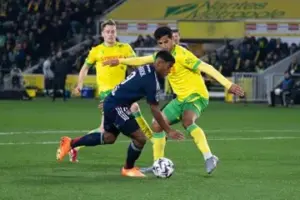 FRANCÊS: Endrick é expulso, mas Lyon vence 12º jogo consecutivo