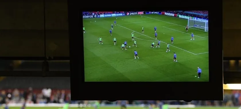 Transmissão ao vivo de jogos de futebol e oportunidades de parceria