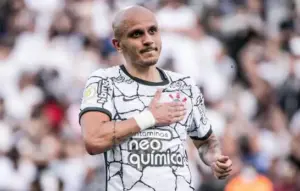 Reminiscências: Fábio Santos 'dedurou' o parceiro Douglas