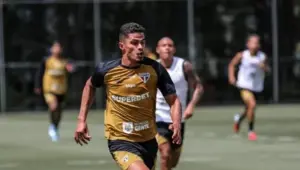 São Paulo vê Lucas Ramon brilhar e ganhar espaço com Crespo
