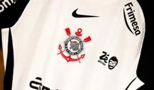 Corinthians espera regularização e preparo físico de reforços