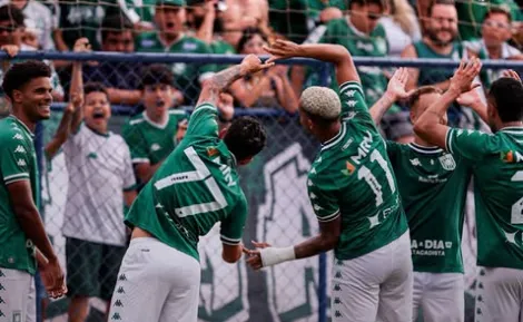 Gama dispara na ponta do Candangao