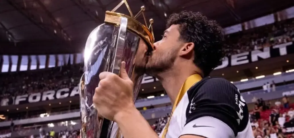 Gustavo Henrique brilha com assistência na final da Supercopa