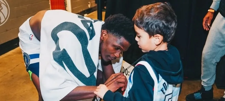 HIR3fKko ANTHONY EDWARDS