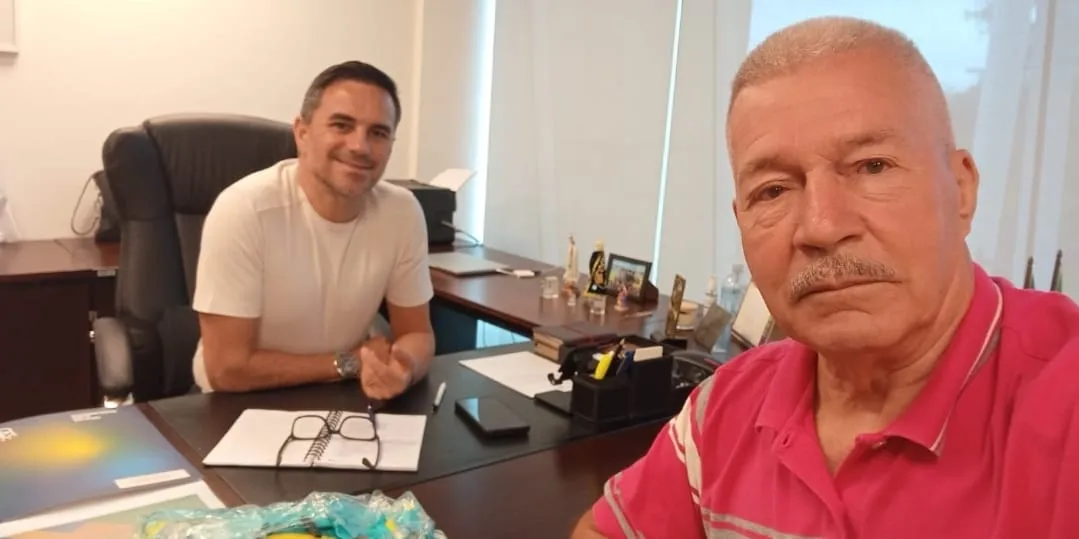 José Luiz Soares ao lado de Rodrigo Caetano