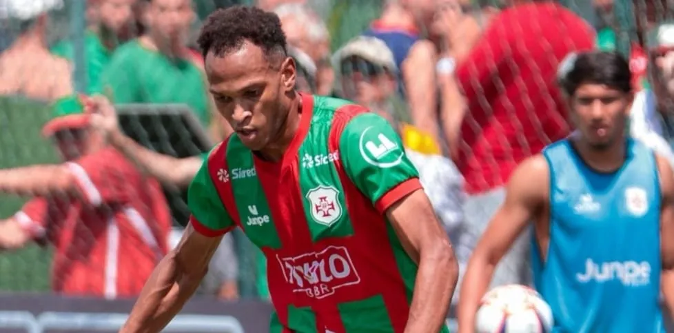 Jota, lateral da Briosa (Foto: João Jardim-Agência Briosa)