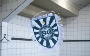 Coritiba muda perfil do elenco e aposta em ataque mais agressivo