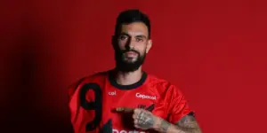 Athletico comunica saída de Mastriani e atacante busca novo clube