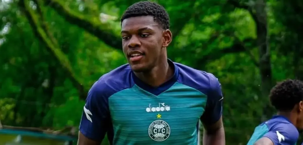 Flamengo monitora promessa da base do Coritiba