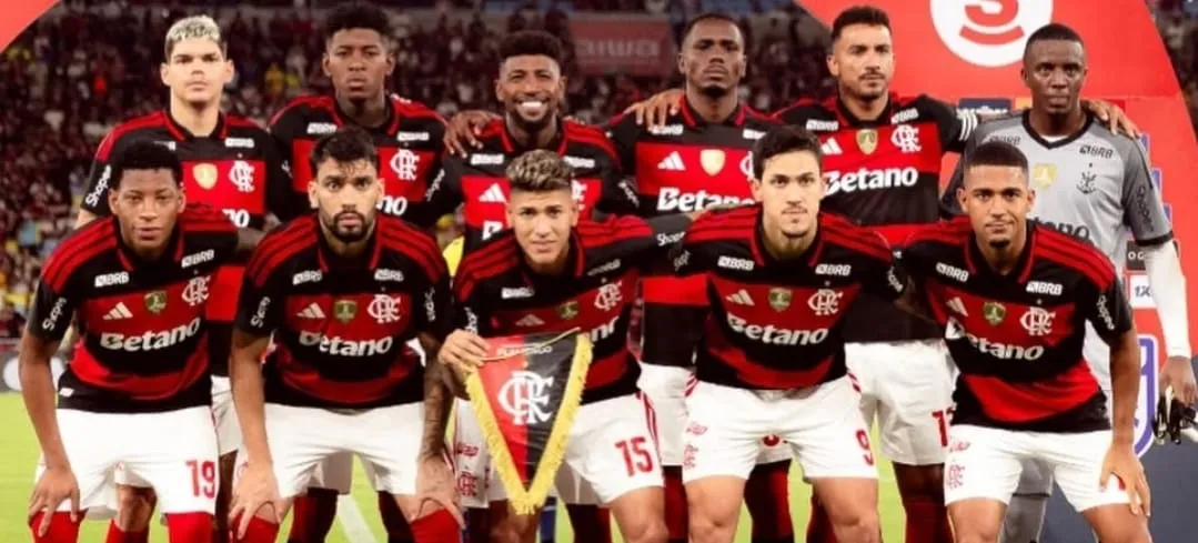 Jogadores do Flamengo reunidos (Foto: Adriano Fontes-CRF)
