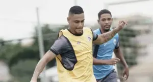 Jogador de futebol é preso após confusão com polícia no Carnaval