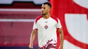 Lucas Braga tem problema no coração e pode deixar futebol