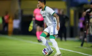 Lucca celebra primeiro gol no Guarani e mira Copa do Brasil