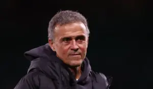 Luis Enrique celebra reencontro do PSG com o Chelsea, mas descarta 