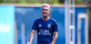 Luís Castro começa a desenhar o meio-campo ideal do Grêmio