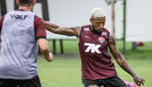 Vitória: técnico explica opção por manter Marinho no banco