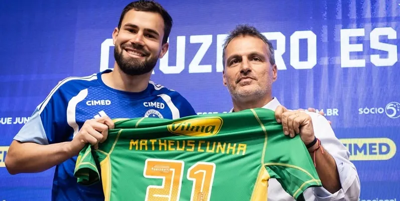 Cruzeiro apresenta goleiro após drama familiar
