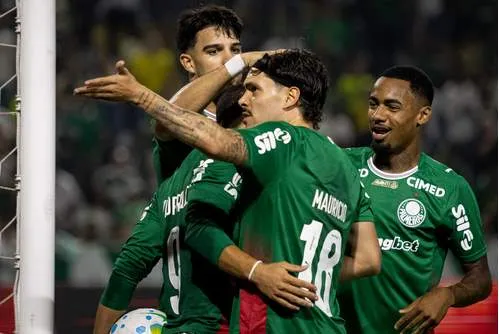 Palmeiras sai com a bola nos dois tempos contra o Fluminense 2 Brasileirão - 2026