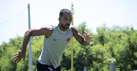 Vasco segura Paulo Henrique após investida do Grêmio