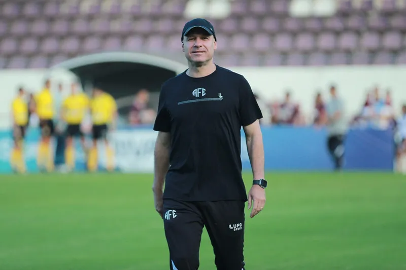 Ponte Preta avalia treinadores para a Serie B