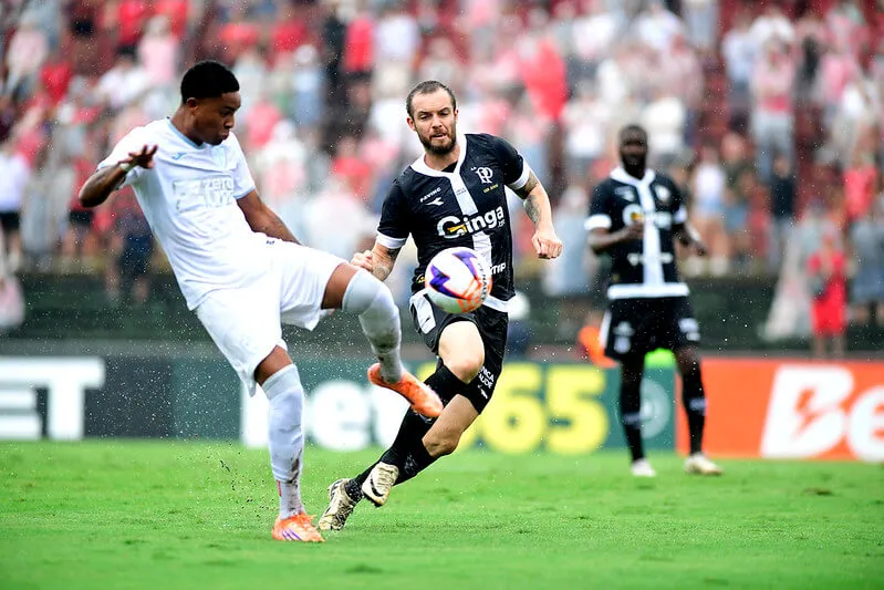 Portuguesa vence POnte