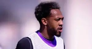 Corinthians e Martínez negociam rescisão após polêmicas